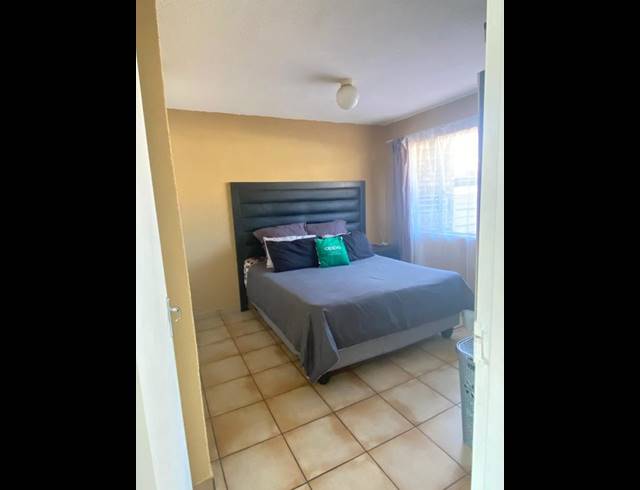 2 BEDROOM PROPERTY TO RENT IN BIRCH ACRES